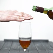 2026年09月17日 17:52の投稿:スナックはお酒が飲めない女性でも働ける?接客方法と注意点を解説
