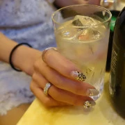 2025年05月30日 14:34の投稿：スナックの体験入店とは？給料や服装、体入までの流れも解説
